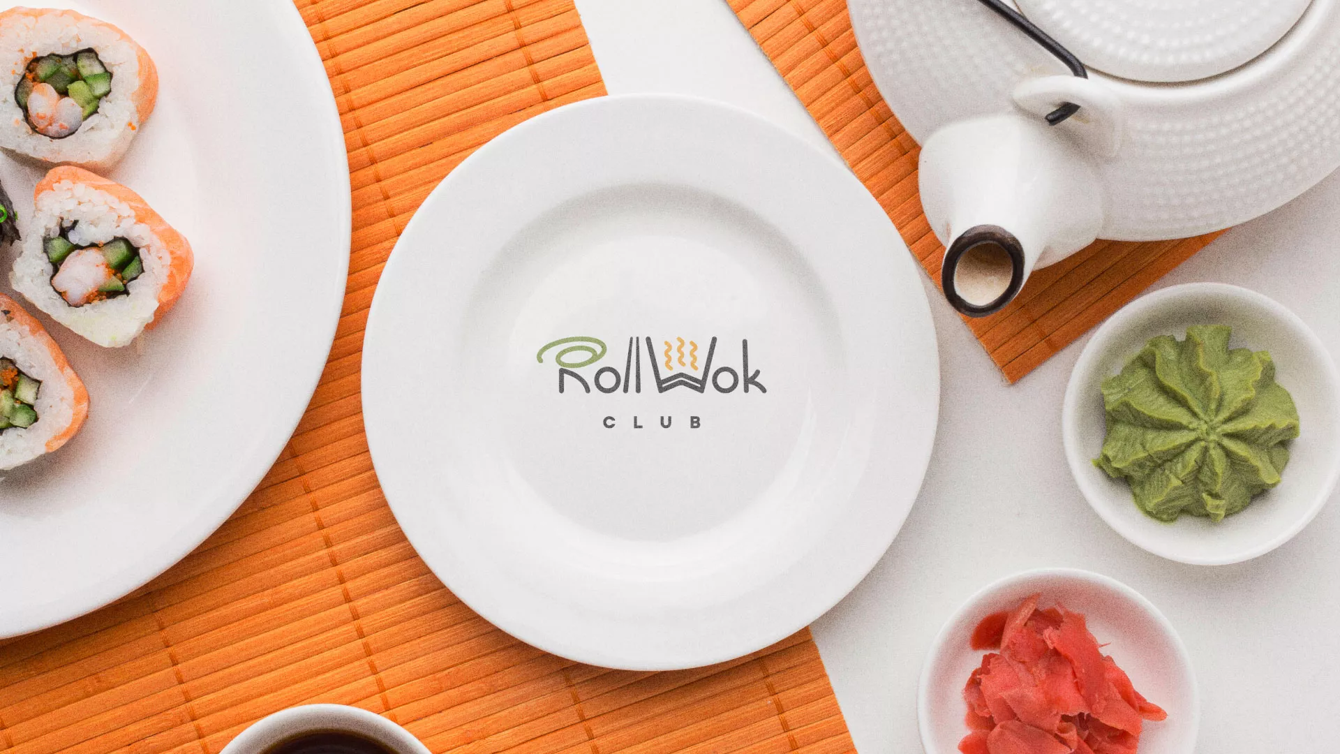 Разработка логотипа и фирменного стиля в Реже для суши-бара «Roll Wok Club» Разработка логотипа и фирменного стиля в Реже для суши-бара «Roll Wok Club»